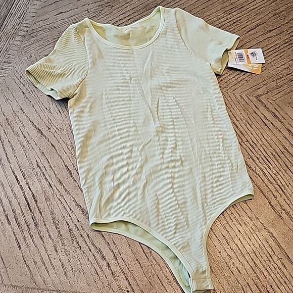 Lime green ribbed bodysuit size S/M NWT - Picture 6 of 6